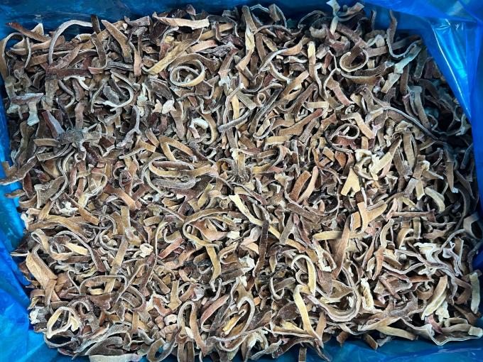 Sinocharm ฤดูกาลใหม่ BRC ได้รับการรับรอง W 4-6 มม. เห็ดแช่แข็งสด IQF แถบฟังกัสสีดำ 1