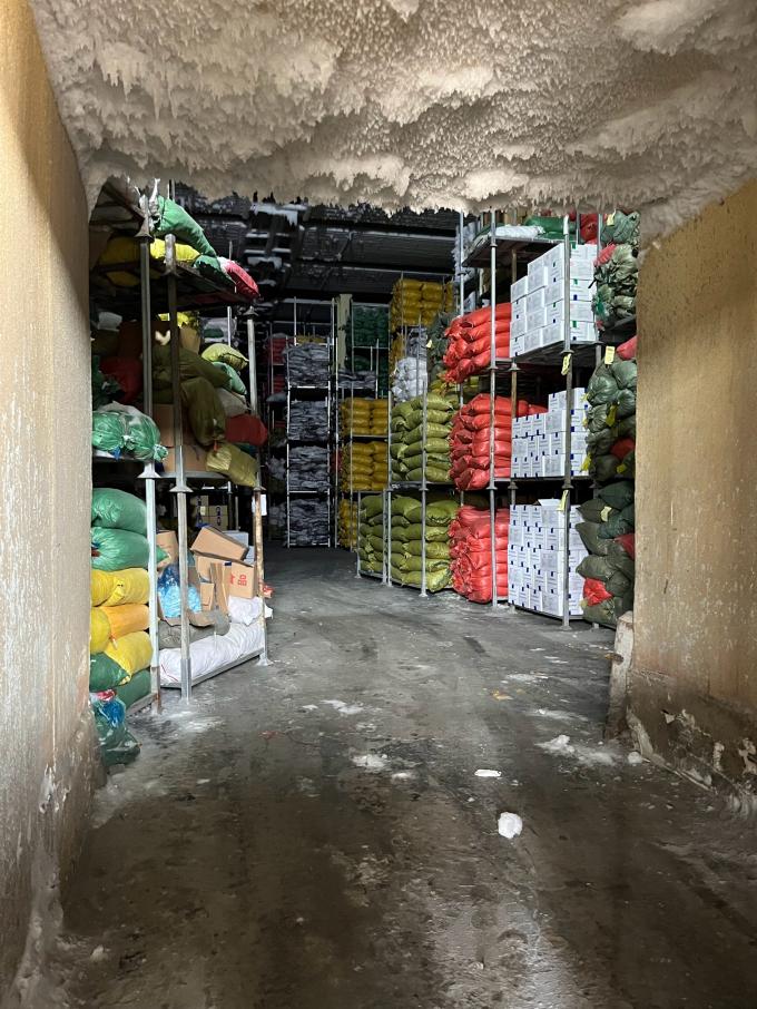 ราสเบอรี่สดแข็งคุณภาพสูง เลือกด้วยมือเพื่อรสหวาน สําหรับน้ําผึ้ง ของหวาน น้ํามะนาว 6